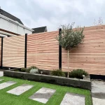 Complete Hout-Betonschutting ELAN Hillhout Systeem